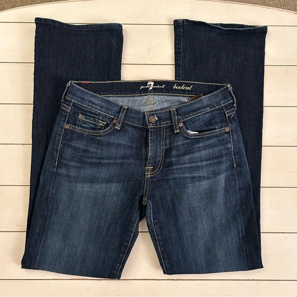 7 for all mankind // bootcut, size 28 - Picture 3 of 12